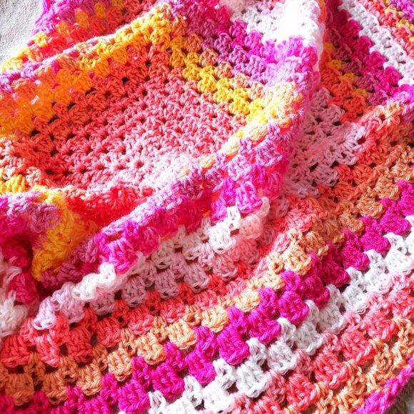 Crochet BABY BLANKET AFGHAN GRANNY SQUARE 29"x 29" PINK YELLOW ORANGE WHITE - Picture 2 of 9